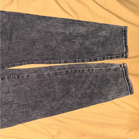 wild fable High-Rise Washed Black/Gray Button-Front Jeans - Picture 4 of 5